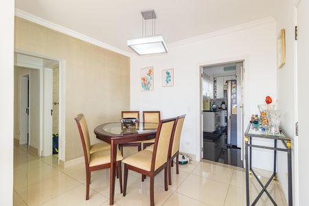 Apartamento à venda com 109m², 3 quartos e 1 vaga Apartamento à venda com 109m², 3 quartos e 1 vagaSala de Jantar