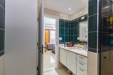 Apartamento à venda com 109m², 3 quartos e 1 vaga Apartamento à venda com 109m², 3 quartos e 1 vagaBanheiro - Social