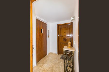 Apartamento à venda com 109m², 3 quartos e 1 vaga Apartamento à venda com 109m², 3 quartos e 1 vagaHall de entrada