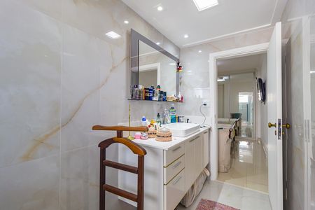 Apartamento à venda com 109m², 3 quartos e 1 vaga Apartamento à venda com 109m², 3 quartos e 1 vagaBanheiro - Suíte