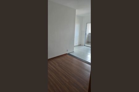 Sala de apartamento para alugar com 2 quartos, 52m² em Laranjeiras, Uberlândia