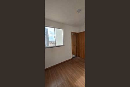 Quarto de apartamento para alugar com 2 quartos, 52m² em Laranjeiras, Uberlândia