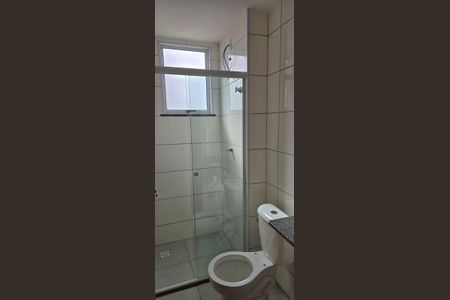 Banheiro de apartamento para alugar com 2 quartos, 52m² em Laranjeiras, Uberlândia