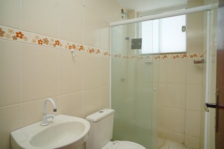 Banheiro do Quarto 3 de apartamento para alugar com 3 quartos, 94m² em Inoã, Maricá