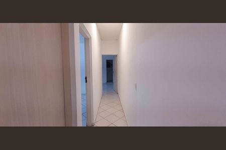 Corredor de casa para alugar com 2 quartos, 60m² em Jardim Roberto, Osasco