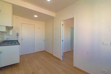 Sala/Cozinha de apartamento para alugar com 1 quarto, 24m² em Jardim Floresta, São Paulo