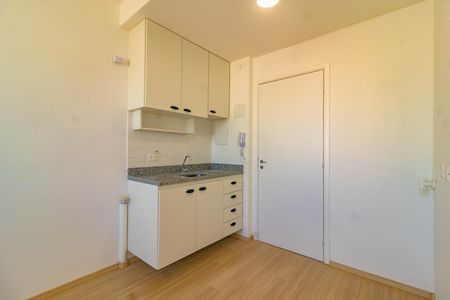 Sala/Cozinha de apartamento para alugar com 1 quarto, 24m² em Jardim Floresta, São Paulo