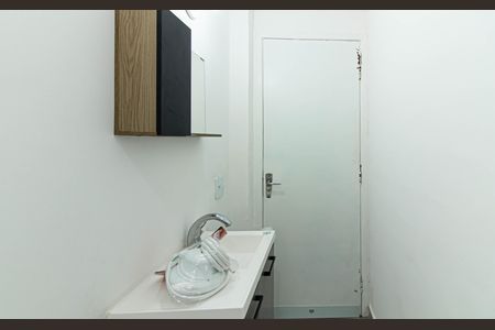 Banheiro de apartamento para alugar com 2 quartos, 30m² em Água Branca, São Paulo