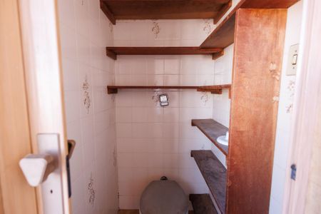 Apartamento para alugar com 75m², 2 quartos e sem vaga Apartamento para alugar com 75m², 2 quartos e sem vagaBanheiro de serviço