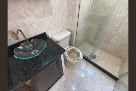 Banheiro Social de apartamento para alugar com 2 quartos, 48m² em Taquara, Rio de Janeiro
