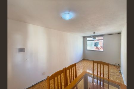 Sala de apartamento para alugar com 2 quartos, 48m² em Taquara, Rio de Janeiro
