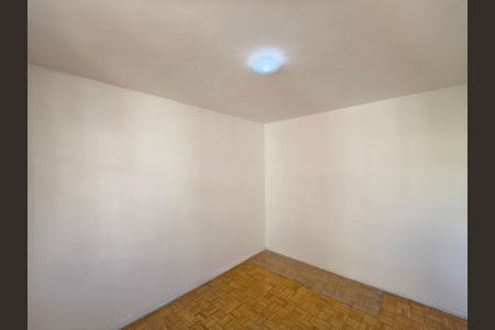 Quarto 2 de apartamento para alugar com 2 quartos, 48m² em Taquara, Rio de Janeiro