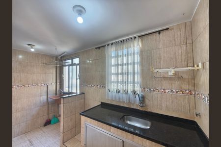 Cozinha de apartamento para alugar com 2 quartos, 48m² em Taquara, Rio de Janeiro