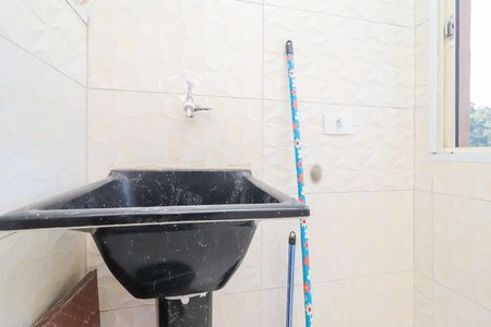 Cozinha e Área de Serviço de apartamento para alugar com 2 quartos, 44m² em Conjunto Habitacional Santa Etelvina Ii, São Paulo