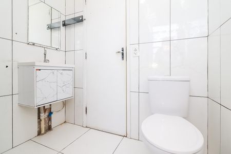 Banheiro de apartamento para alugar com 2 quartos, 44m² em Conjunto Habitacional Santa Etelvina Ii, São Paulo