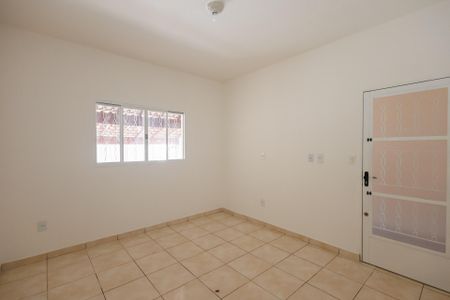 Sala de casa para alugar com 2 quartos, 125m² em Cecap, Taubaté