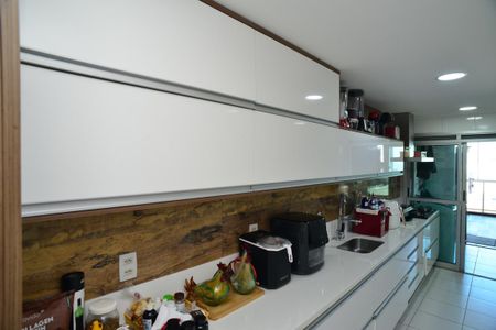Cozinha de apartamento para alugar com 3 quartos, 250m² em Barra da Tijuca, Rio de Janeiro