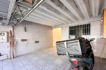 Garagem de casa à venda com 2 quartos, 125m² em Ferrazópolis, São Bernardo do Campo