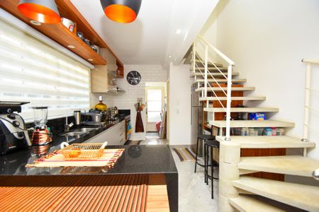 cozinha de casa para alugar com 1 quarto, 140m² em Vila Madalena, São Paulo