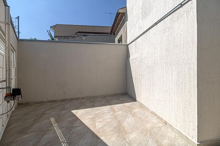 garagem_2 de casa para alugar com 1 quarto, 32m² em Vila Gumercindo, São Paulo