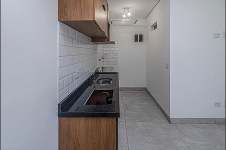 cozinha e área de serviço compartilhadas_1 de casa para alugar com 1 quarto, 32m² em Vila Gumercindo, São Paulo