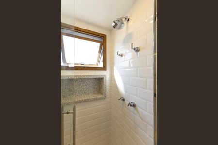 Banheiro de apartamento para alugar com 1 quarto, 46m² em Vila Nova Conceição, São Paulo