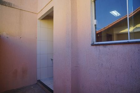 Casa para alugar com 60m², 2 quartos e 1 vaga Casa para alugar com 60m², 2 quartos e 1 vagaÁrea externa