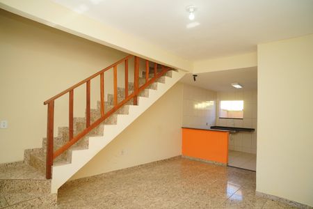 Casa para alugar com 2 quartos, 60m² em Caxito Pequeno, Maricá