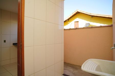 Casa para alugar com 60m², 2 quartos e 1 vaga Casa para alugar com 60m², 2 quartos e 1 vagaÁrea de Serviço