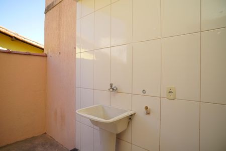 Casa para alugar com 60m², 2 quartos e 1 vaga Casa para alugar com 60m², 2 quartos e 1 vagaÁrea de Serviço