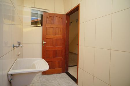 Área de Serviço de casa para alugar com 2 quartos, 60m² em Caxito Pequeno, Maricá