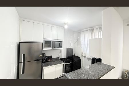 Cozinha de apartamento à venda com 2 quartos, 55m² em Planalto, Belo Horizonte