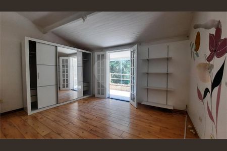 Casa de Condomínio à venda com 4 quartos, 160m² em Vila Elvira, São Paulo