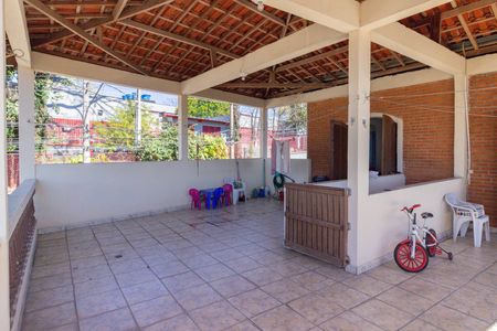 Quintal de casa à venda com 5 quartos, 210m² em Vila Cruz das Almas, São Paulo
