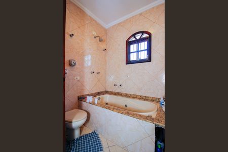 Banheiro 2 de casa à venda com 5 quartos, 210m² em Vila Cruz das Almas, São Paulo
