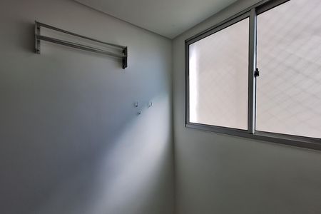 Área de Serviço de apartamento para alugar com 2 quartos, 43m² em Vila Homero Thon, Santo André