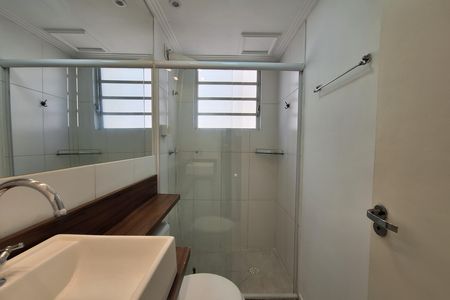 Banheiro de apartamento para alugar com 2 quartos, 43m² em Vila Homero Thon, Santo André