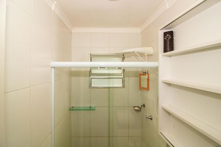 Banheiro de casa de condomínio à venda com 2 quartos, 49m² em Jardim Lallo, São Paulo