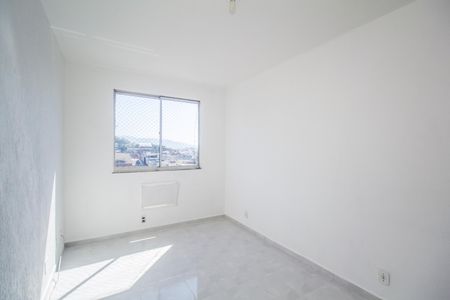 Sala de apartamento para alugar com 2 quartos, 55m² em Vila Valqueire, Rio de Janeiro