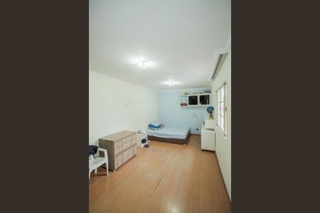 Suíte 1 de casa para alugar com 3 quartos, 400m² em Planalto Paulista, São Paulo