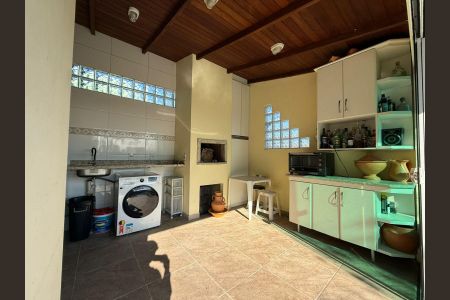 Casa para alugar com 400m², 4 quartos e 4 vagas Casa para alugar com 400m², 4 quartos e 4 vagasÁrea de Serviço