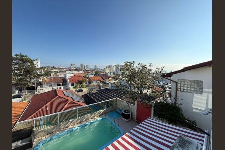 Área Externa de casa para alugar com 4 quartos, 400m² em Jardim Atlântico, Florianópolis
