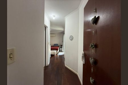 Casa para alugar com 400m², 4 quartos e 4 vagas Casa para alugar com 400m², 4 quartos e 4 vagasCorredor