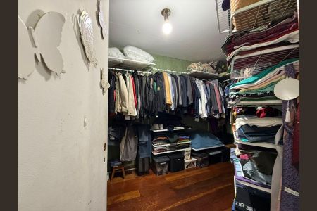 Closet de casa para alugar com 4 quartos, 400m² em Jardim Atlântico, Florianópolis