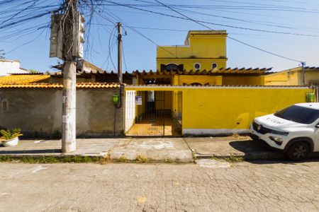 Fachada de casa à venda com 4 quartos, 268m² em Campo Grande, Rio de Janeiro