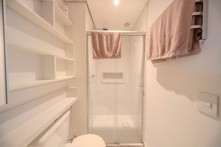 Banheiro de kitnet/studio para alugar com 1 quarto, 40m² em Bela Vista, São Paulo