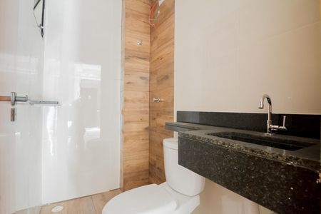 Banheiro de apartamento para alugar com 1 quarto, 40m² em Vila Carrão, São Paulo