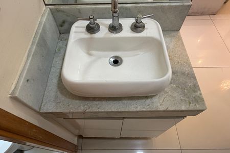 Apartamento para alugar com 58m², 2 quartos e 1 vagaBanheiro