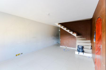 Sala de apartamento para alugar com 3 quartos, 60m² em Vila Paraiso, Guarulhos