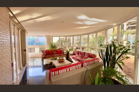 Apartamento à venda com 366m², 4 quartos e 5 vagas